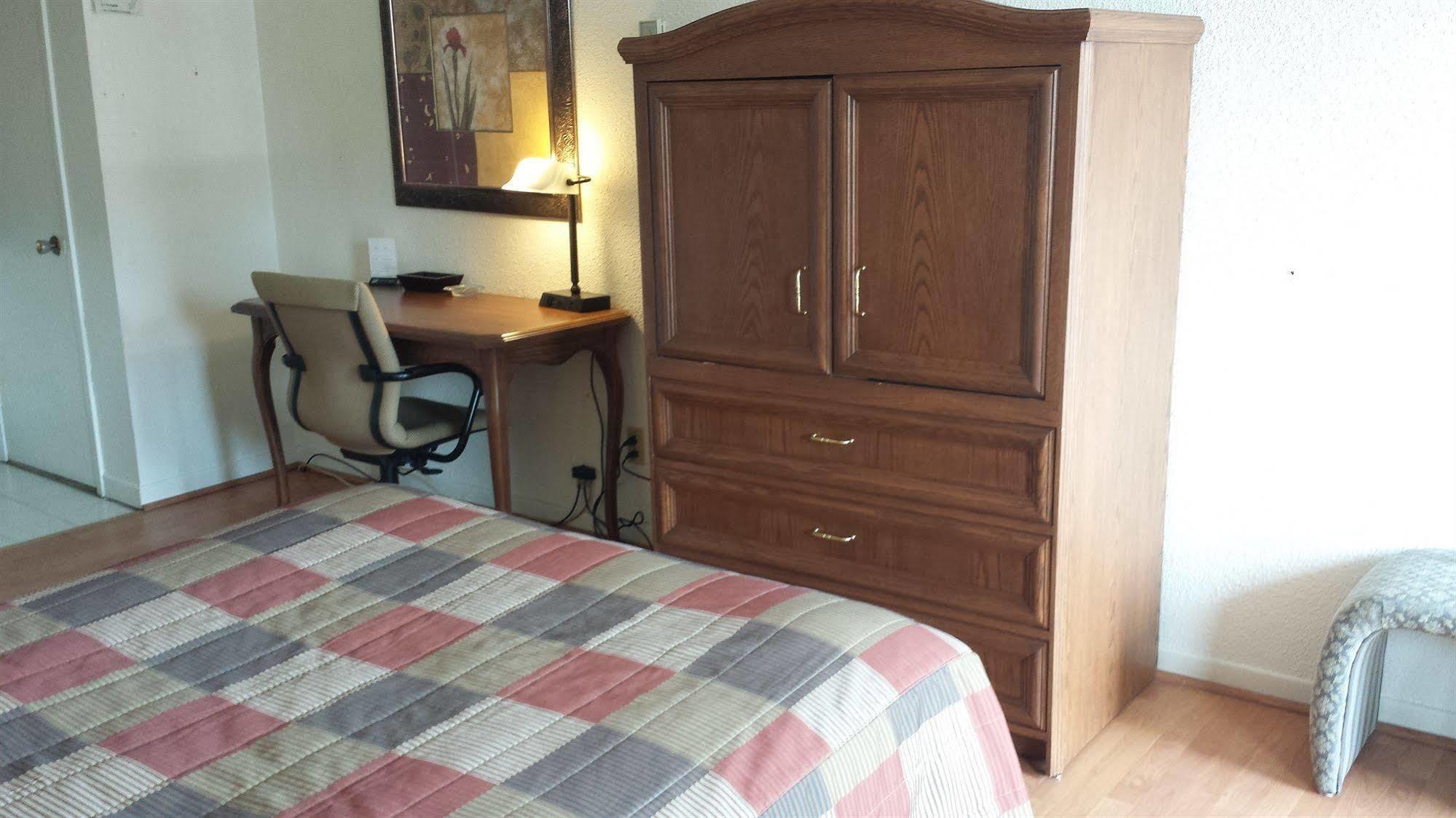 Motel Iberville Saint-Jean-sur-Richelieu Ngoại thất bức ảnh