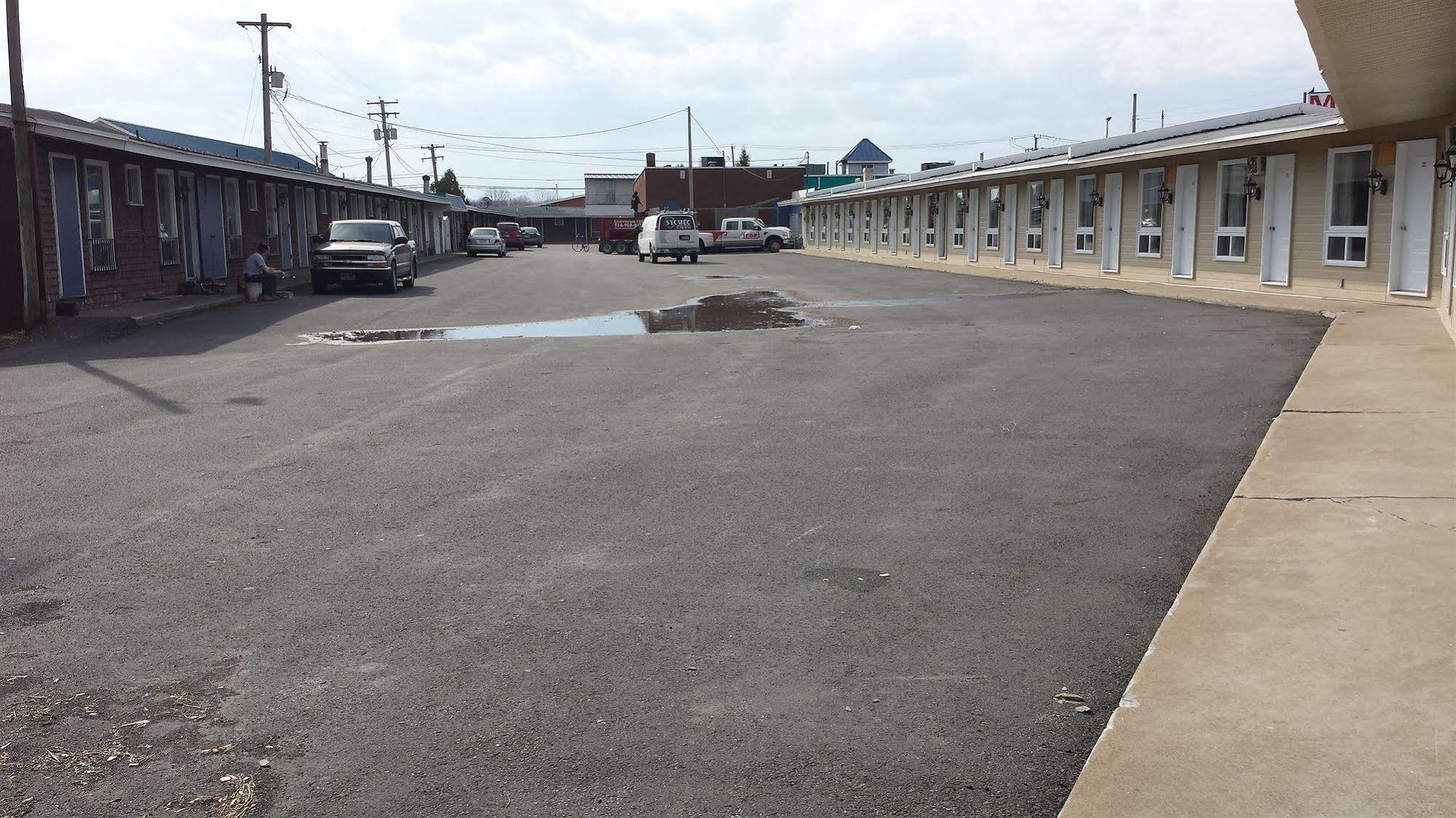 Motel Iberville Saint-Jean-sur-Richelieu Ngoại thất bức ảnh