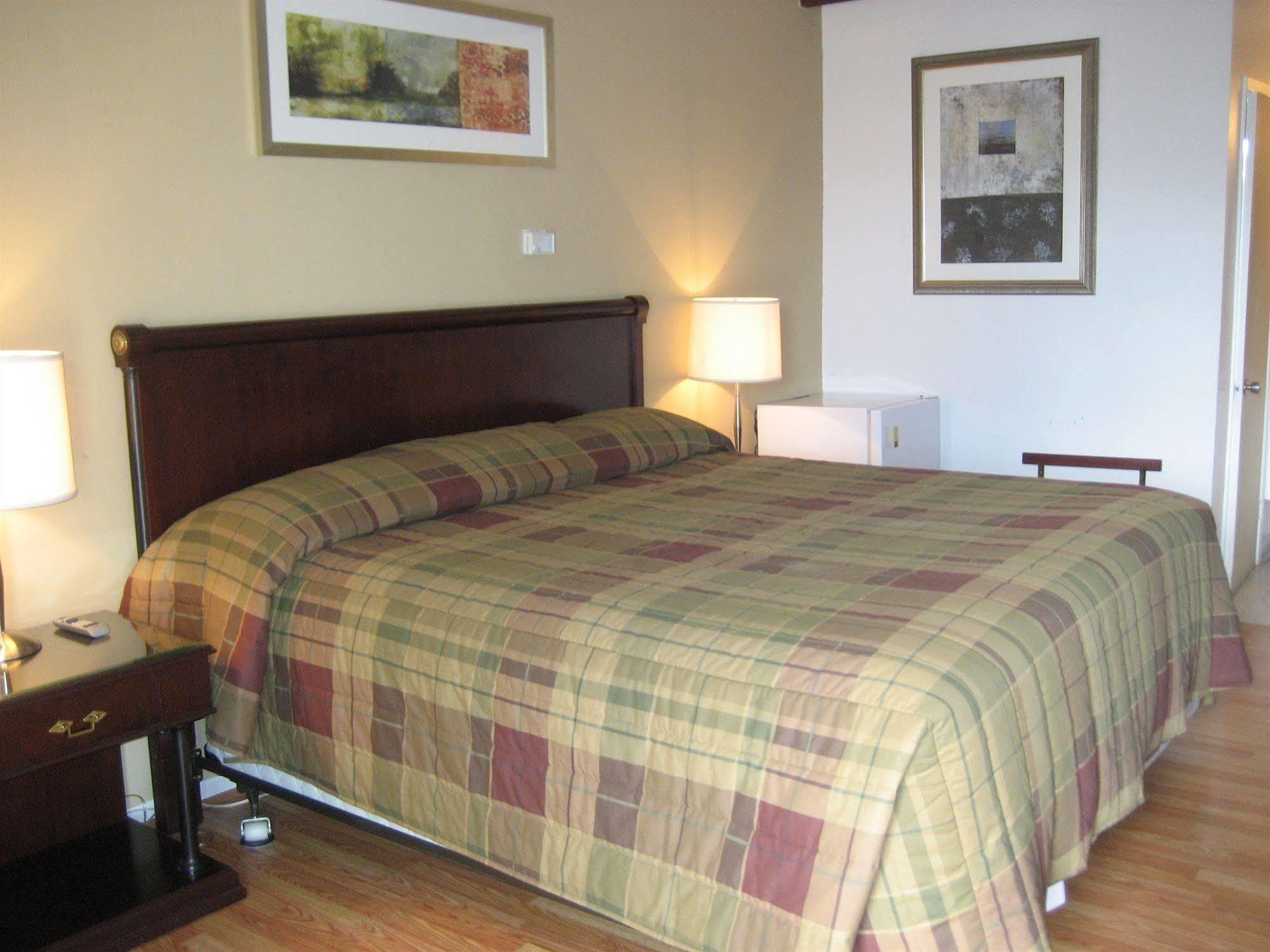 Motel Iberville Saint-Jean-sur-Richelieu Ngoại thất bức ảnh